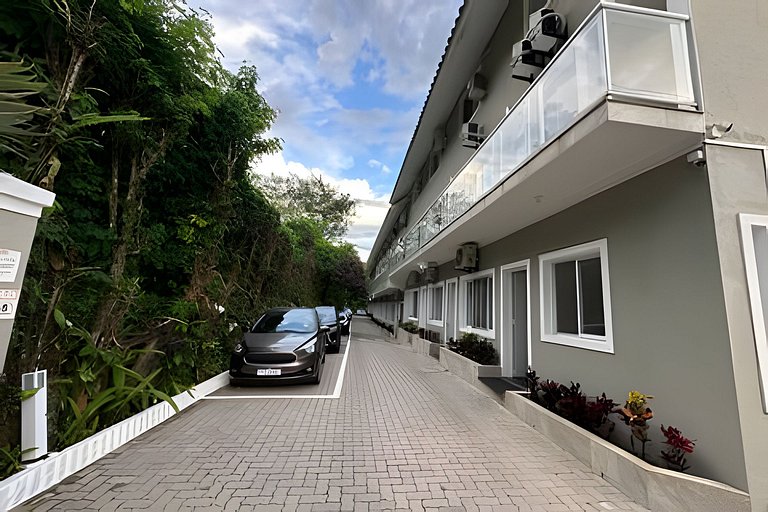 Lindo Flat no centro de Juquehy