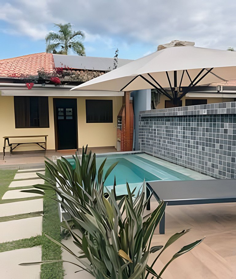 Casinha 1 | Com piscina a 100m da praia